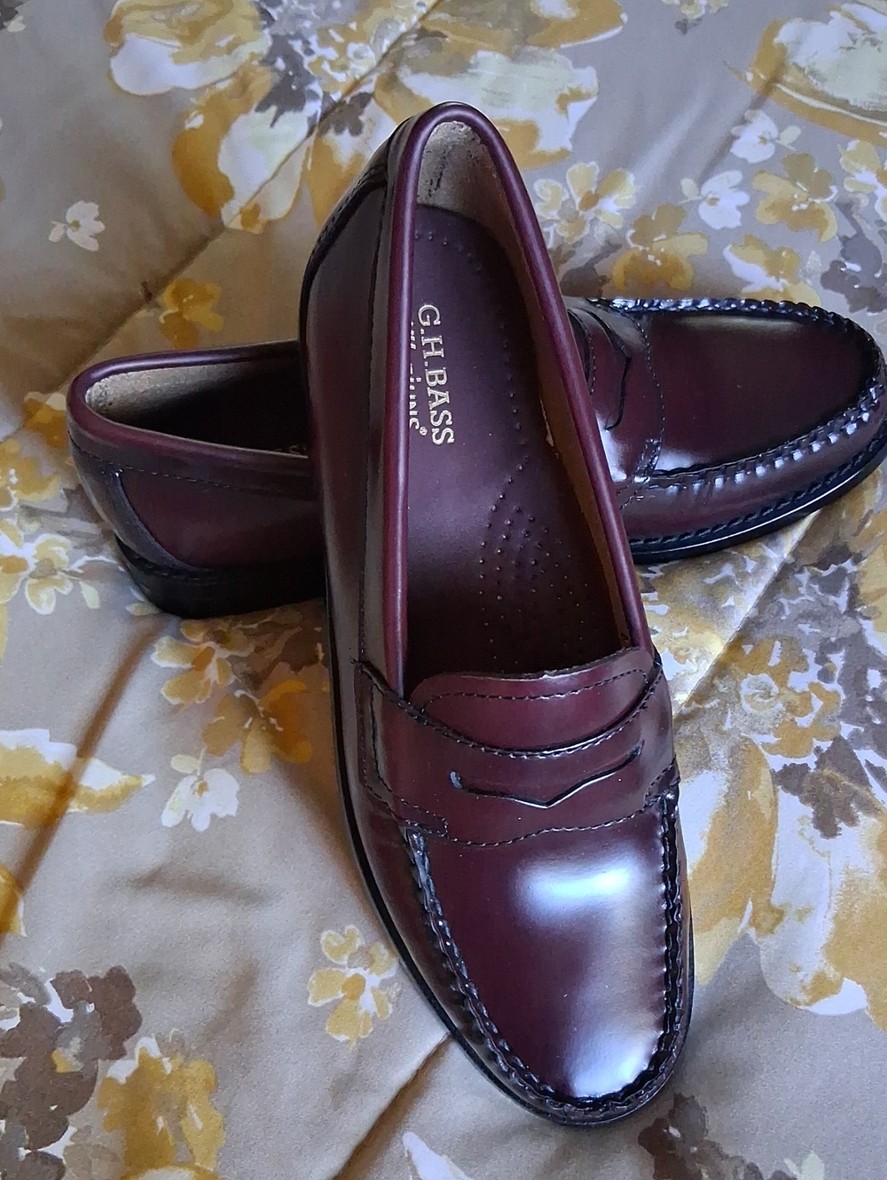 G. H. Bass NWOT Leather Weejuns Loafers - Picture 4 of 13